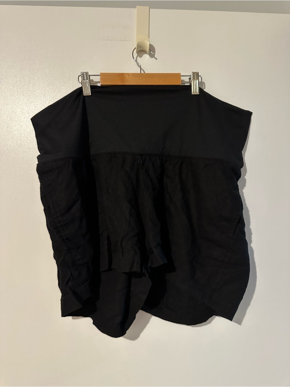 Old Navy Black Linen Maternity Shorts